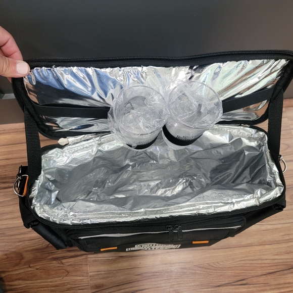 Harley Davidson Black Insulated Travel Cooler Bag with Full Picnic Set - Picture 5 of 12